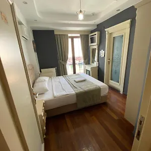 La Petite Maison 2* Provincia di Istanbul