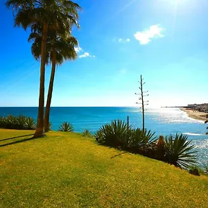 https://magical-sea-view-studio.es-andalucia.com